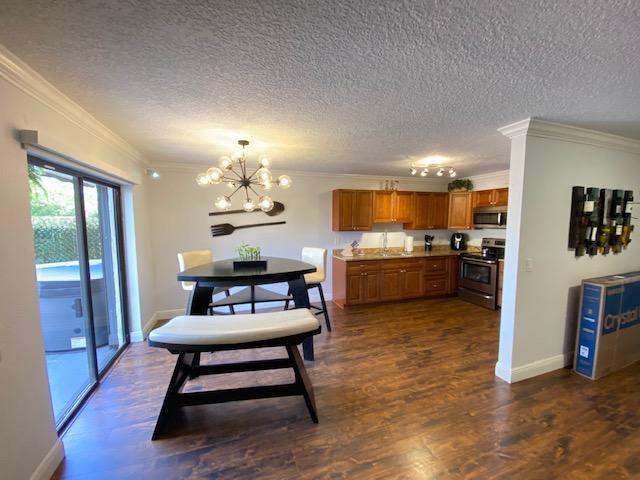 FOREST LAKES - Residential