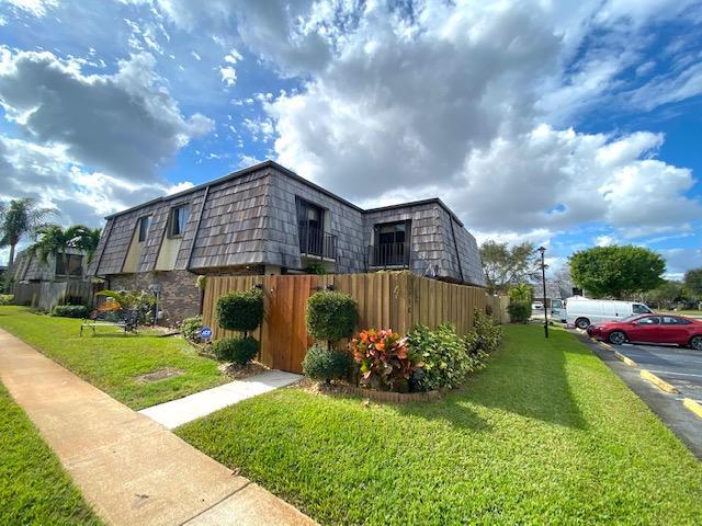 FOREST LAKES - Residential