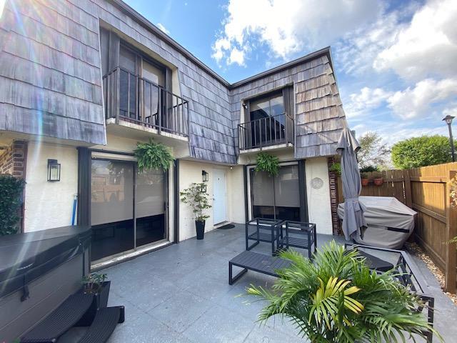 FOREST LAKES - Residential