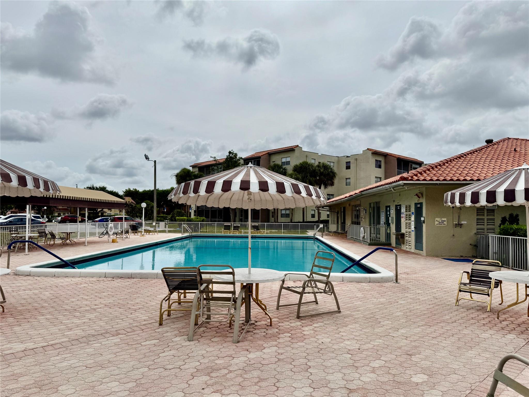 COURTYARDS OF BROWARD - Residential