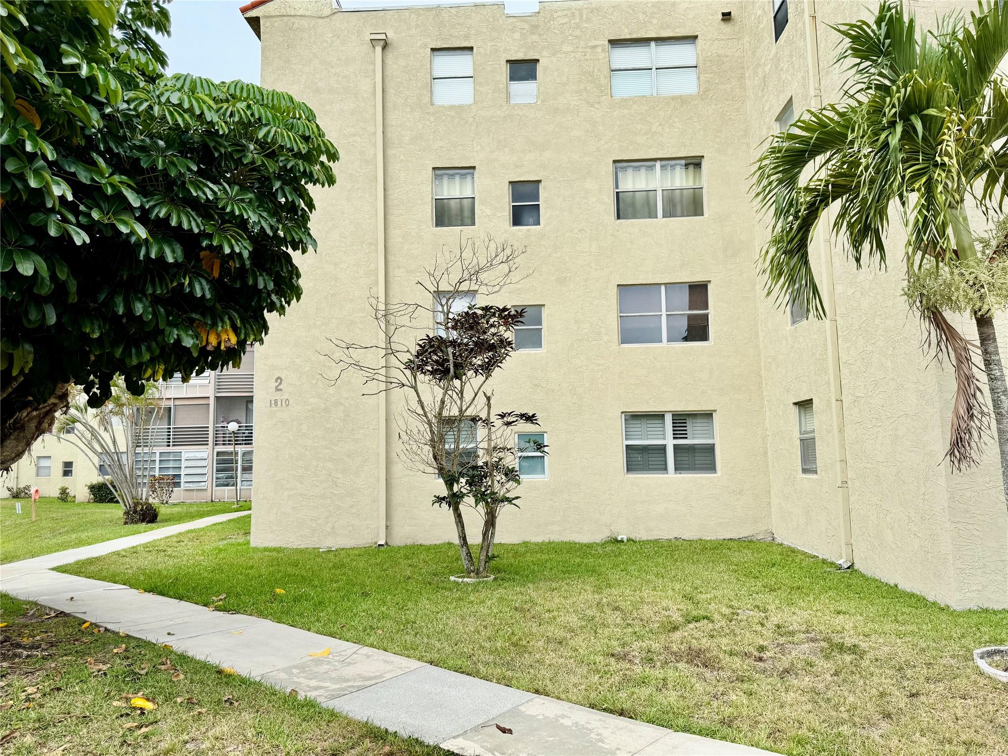 COURTYARDS OF BROWARD - Residential