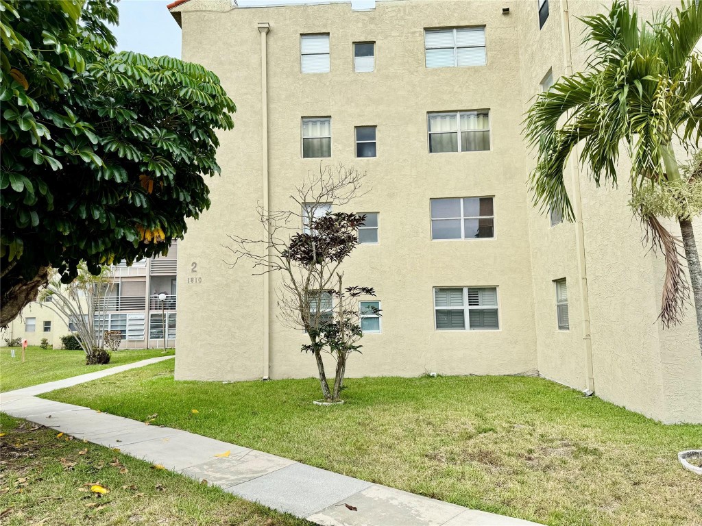COURTYARDS OF BROWARD - Residential
