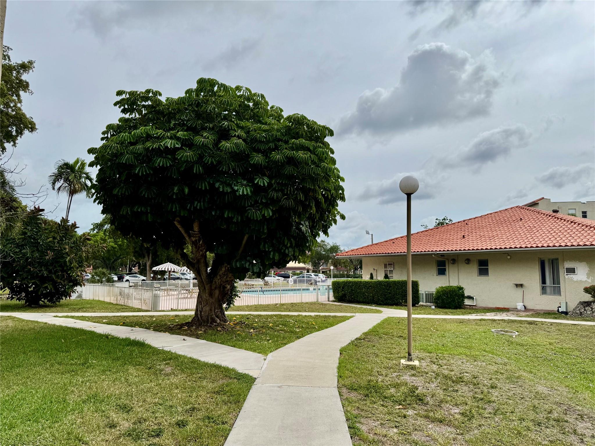 COURTYARDS OF BROWARD - Residential