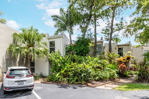 A home in Wilton Manors