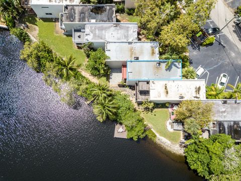 A home in Wilton Manors