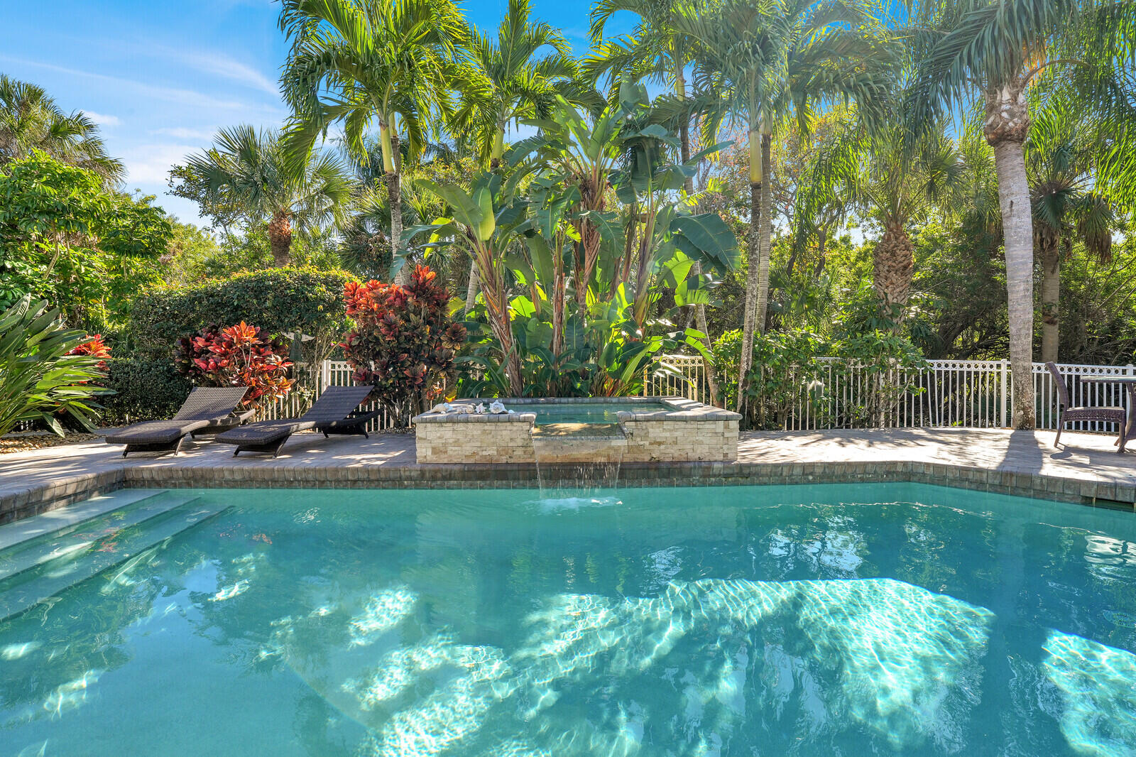 1610 SW Dyer Point Road