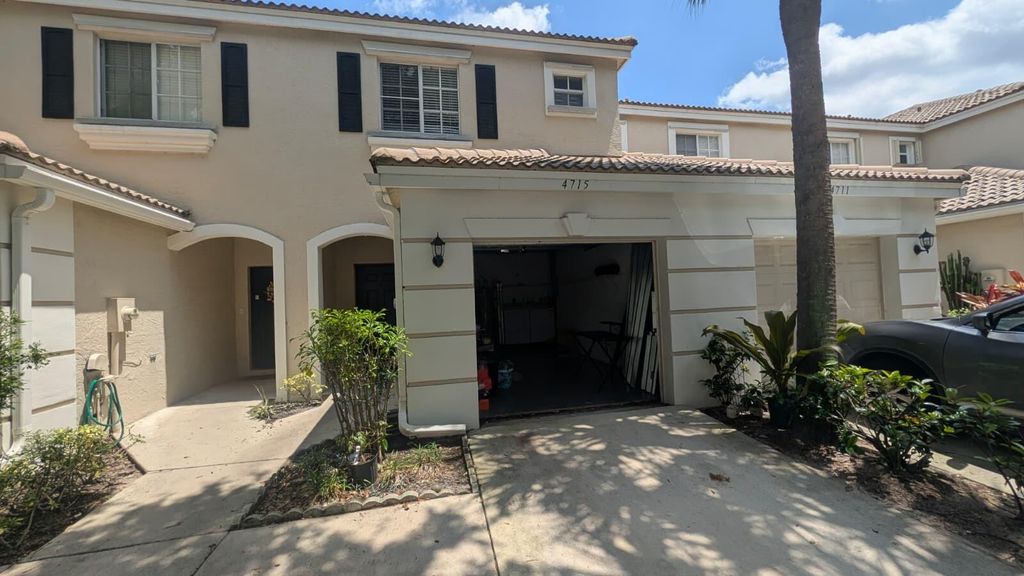 Photo of 4715 Palmbrooke Circle, West Palm Beach, FL 33417 (MLS # B26047286)
