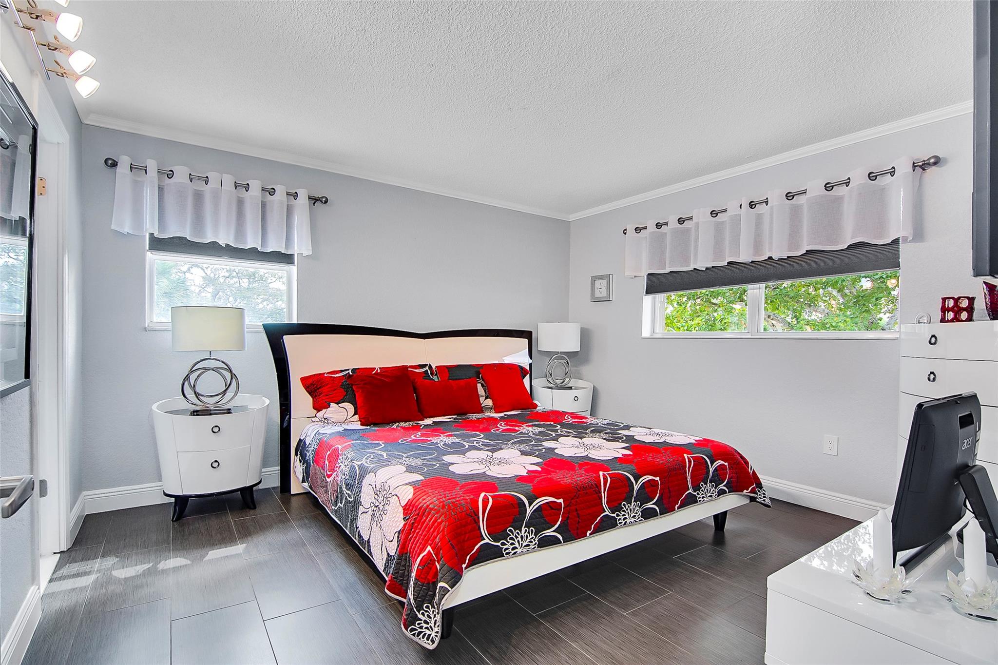 sunrise Lakes - Residential