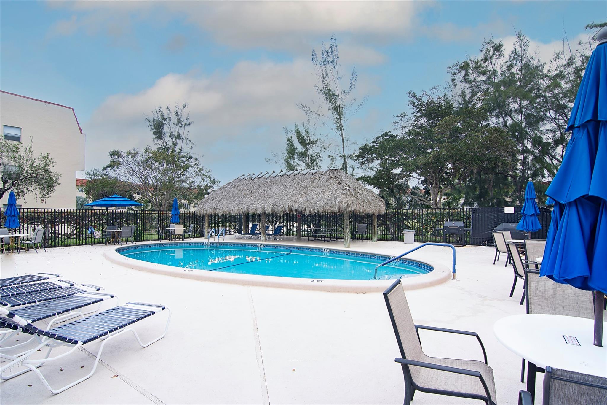 sunrise Lakes - Residential