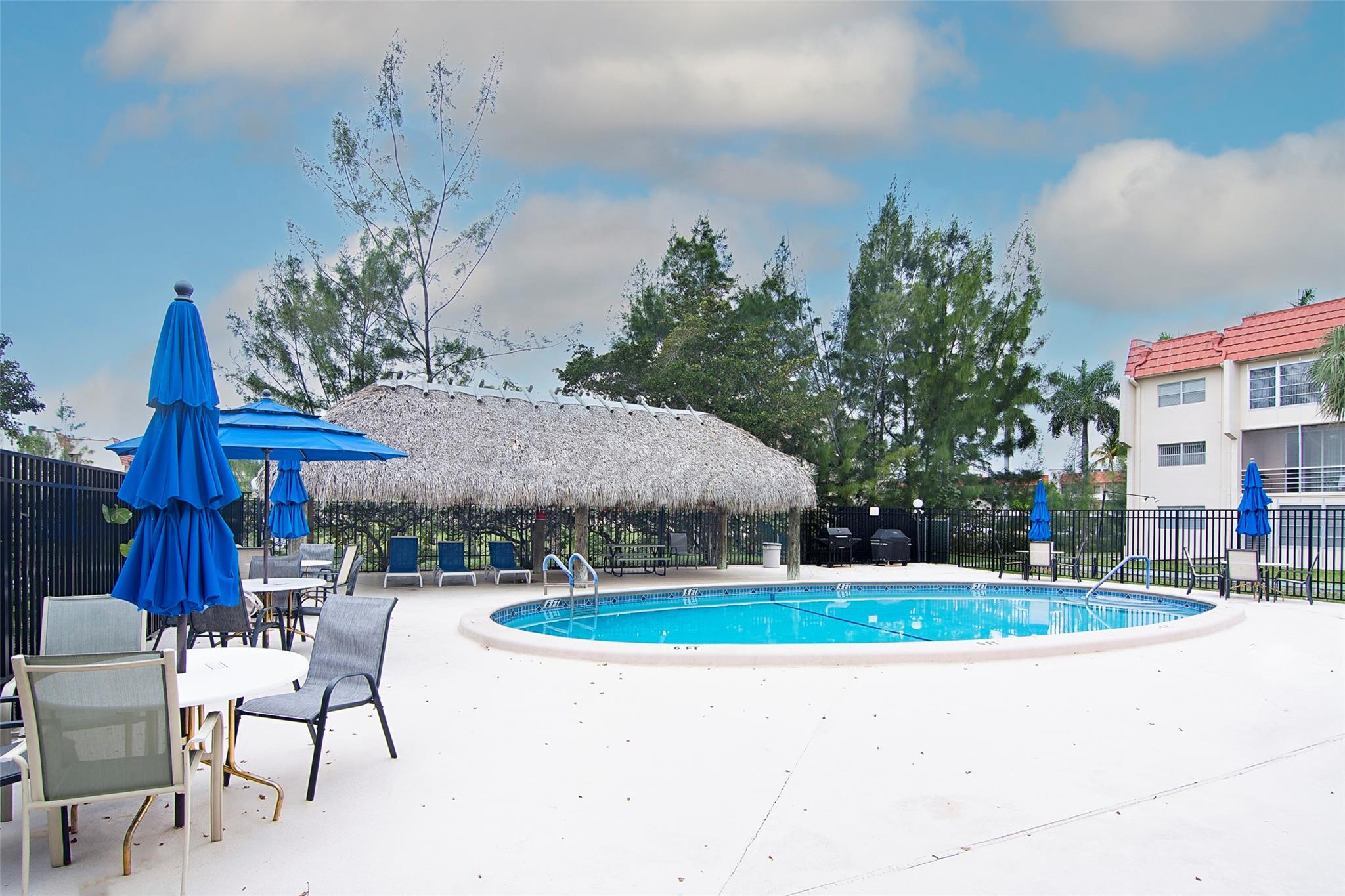 sunrise Lakes - Residential