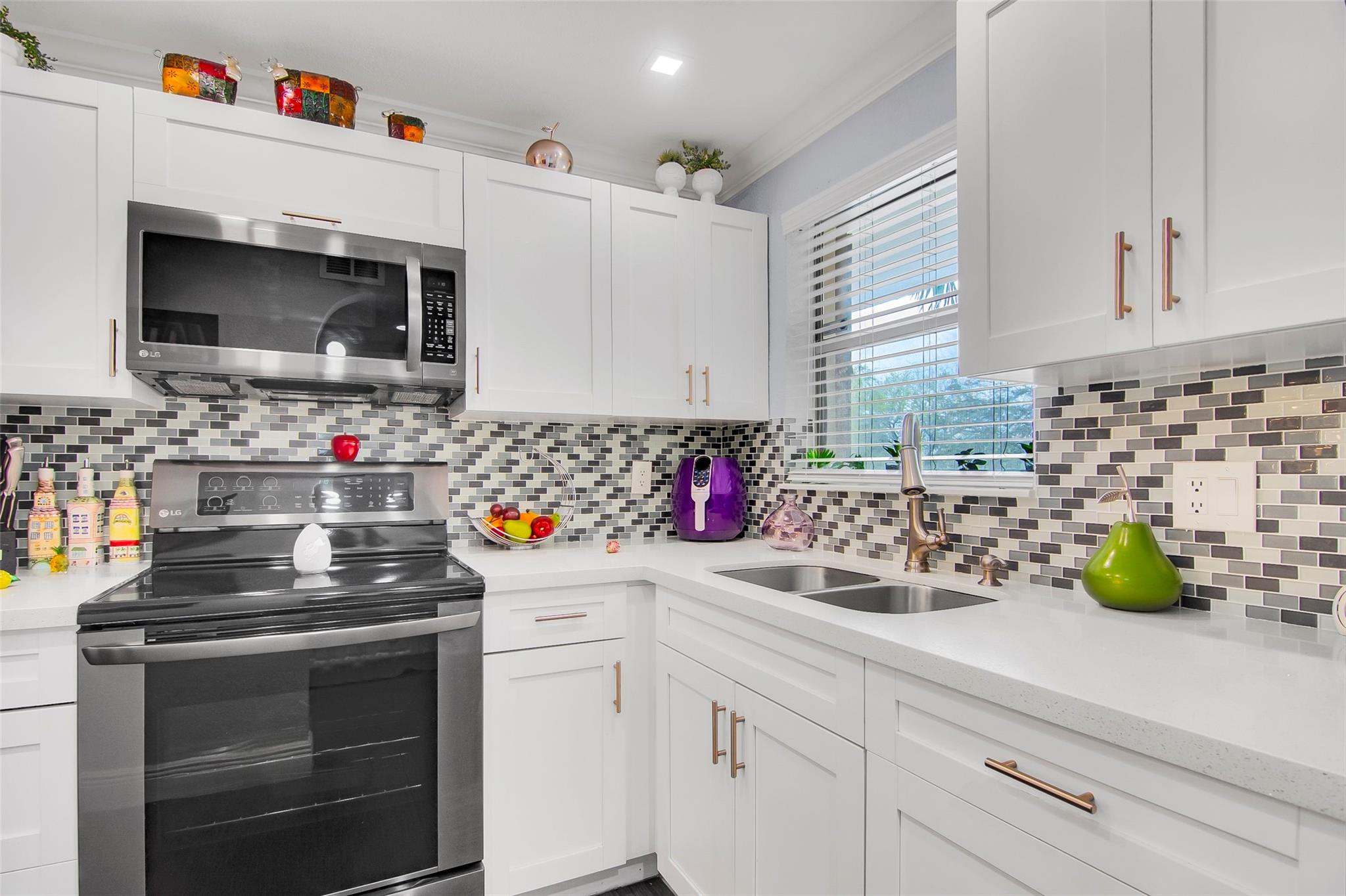 sunrise Lakes - Residential