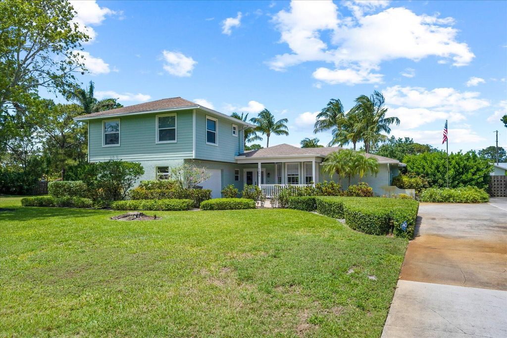 Photo of 5895 Keith Road, Jupiter, FL 33458 (MLS # R11079598)
