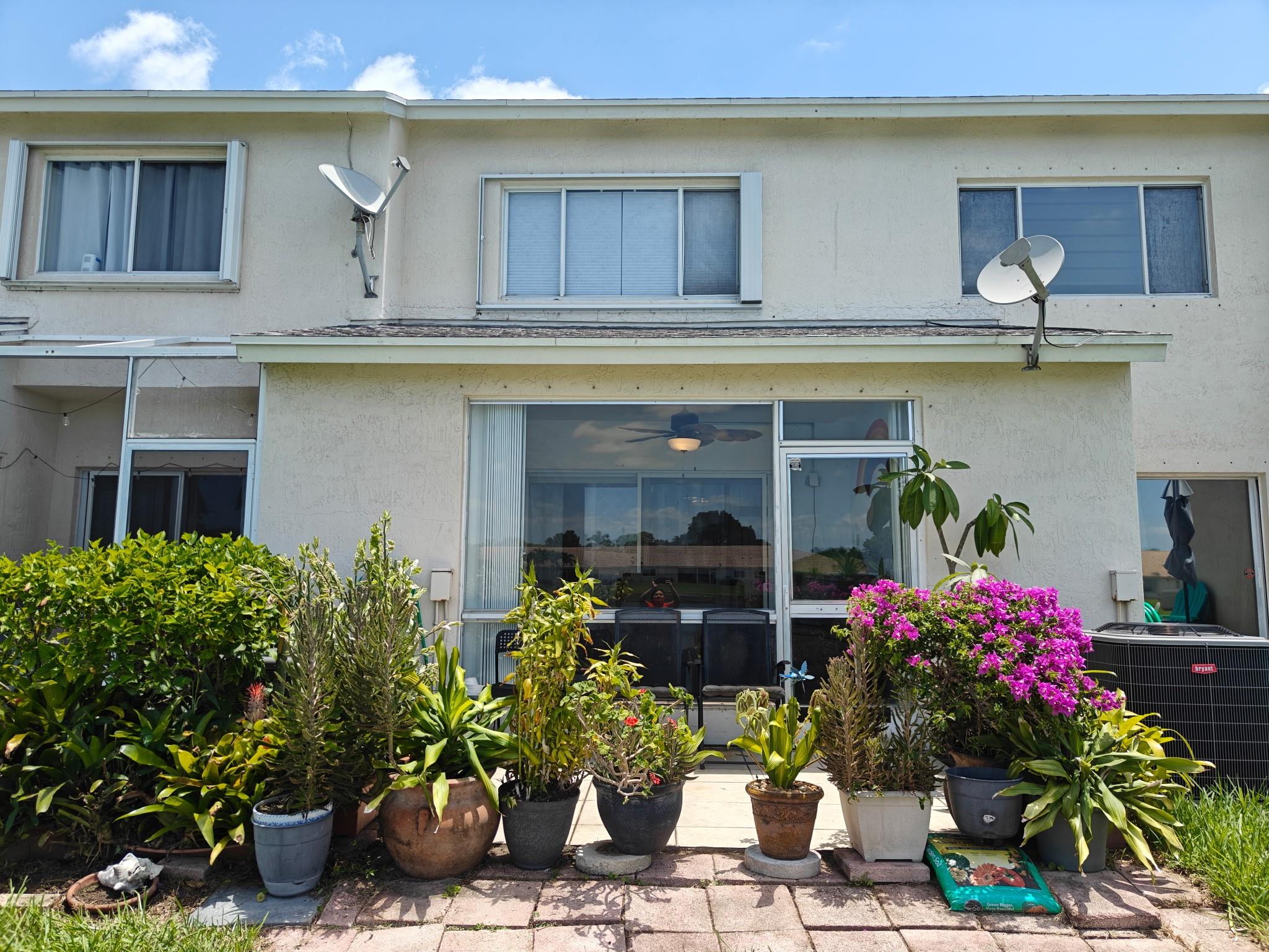 4923 SW 31st Ter 4923