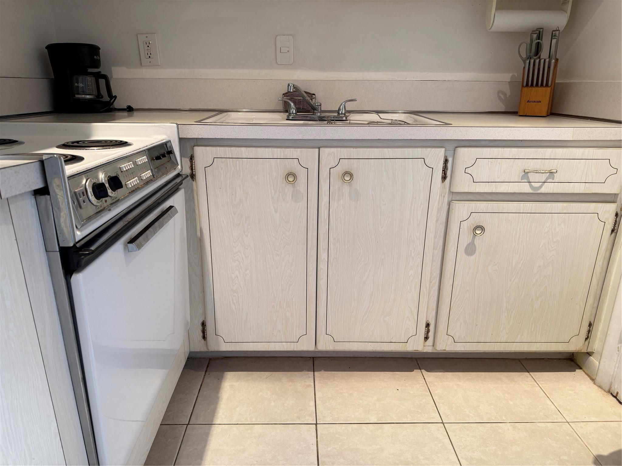 VIRGINIAN APARTMENTS - Residential Lease