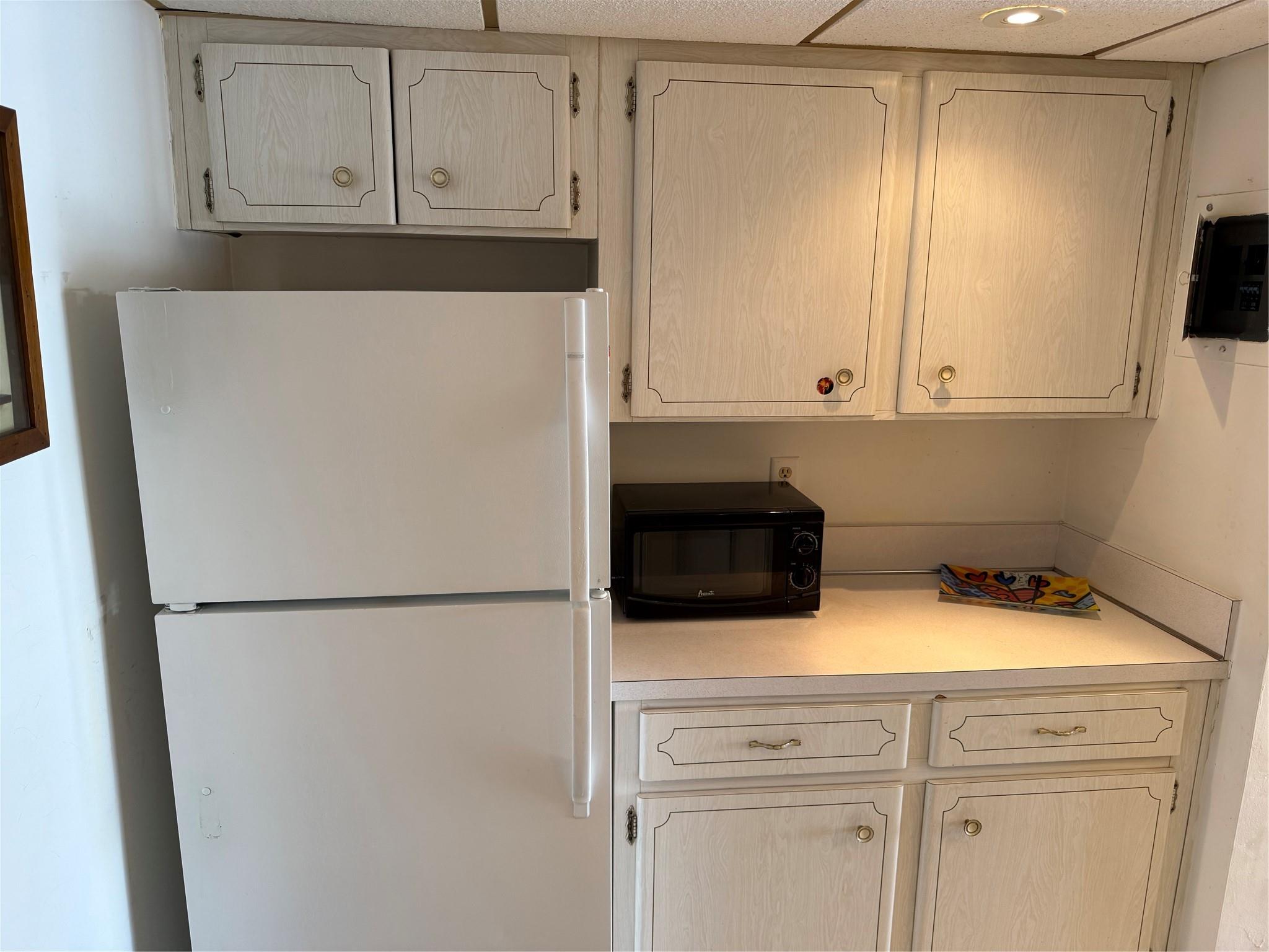 VIRGINIAN APARTMENTS - Residential Lease