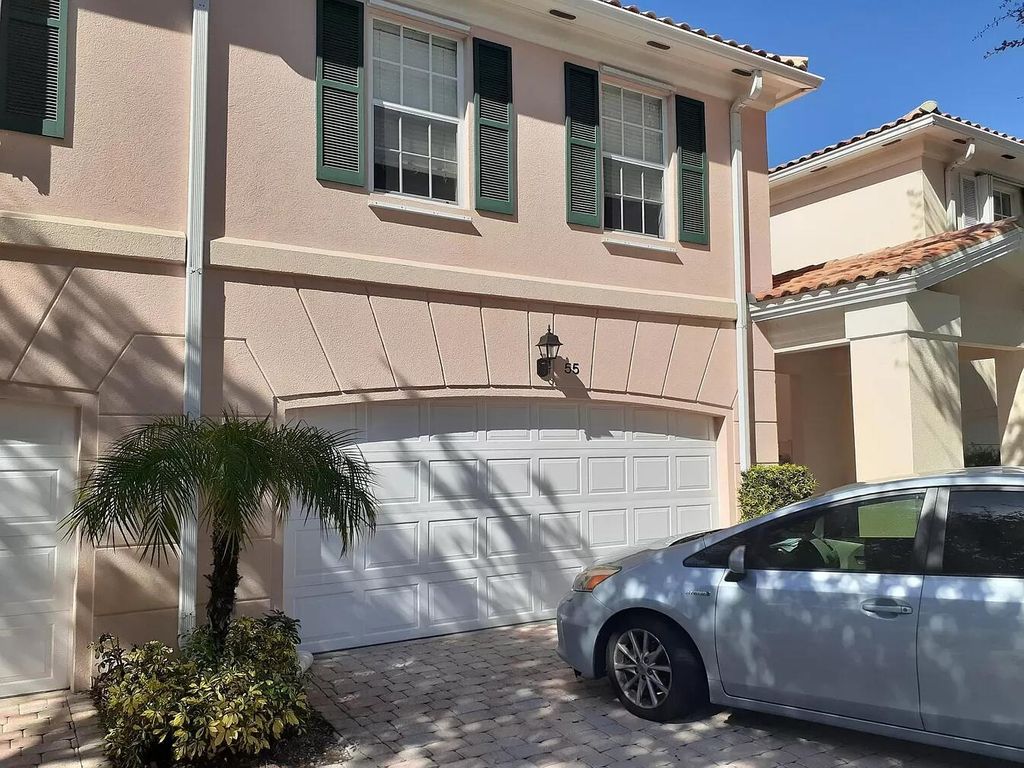 Photo of 55 Live Oak Circle, Tequesta, FL 33469 (MLS # R10971035)