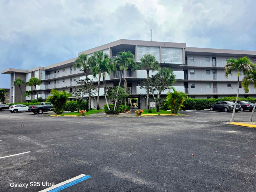 More pictures coming soon.. Quaint condo 1/1 in a Lauderdale Lakes quiet​​‌​​​​‌​‌​​​‌‌​​​‌‌‌​​‌​​‌‌​​​​ community.