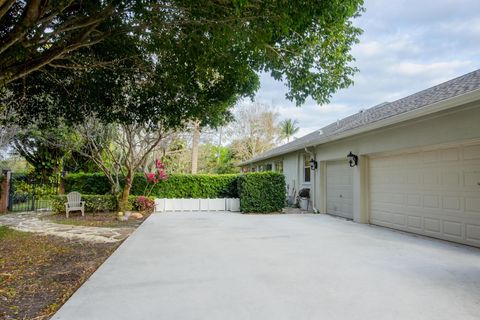 Single Family Residence in Wellington FL 15775 Meadow Wood Drive Dr 4.jpg