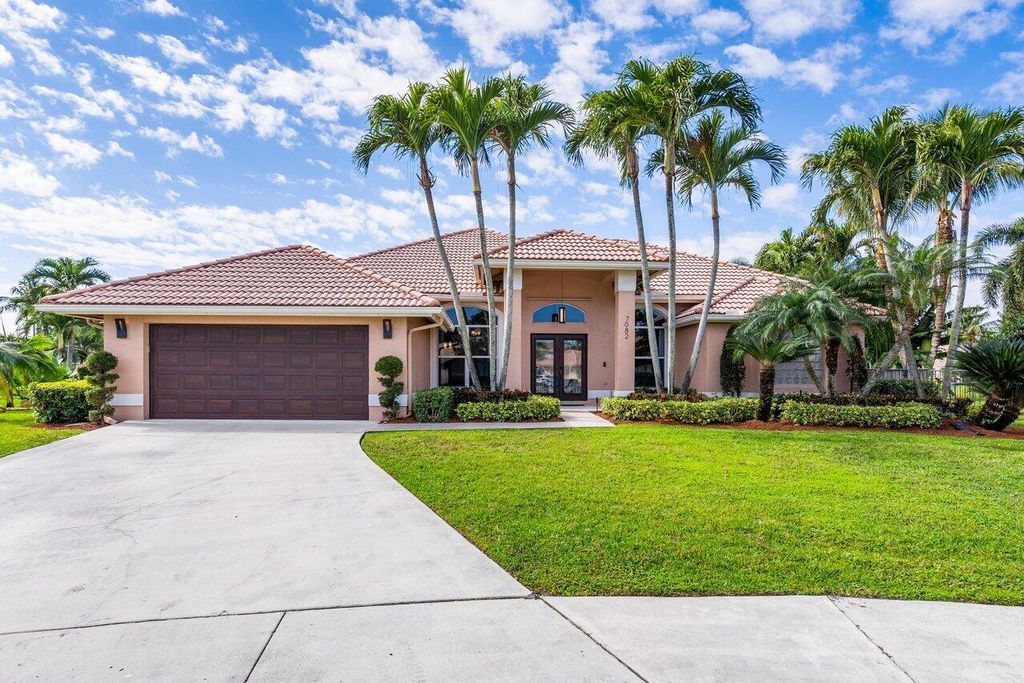 Photo of 7082 Thunder Bay Drive, Lake Worth, FL 33467 (MLS # R10956525)