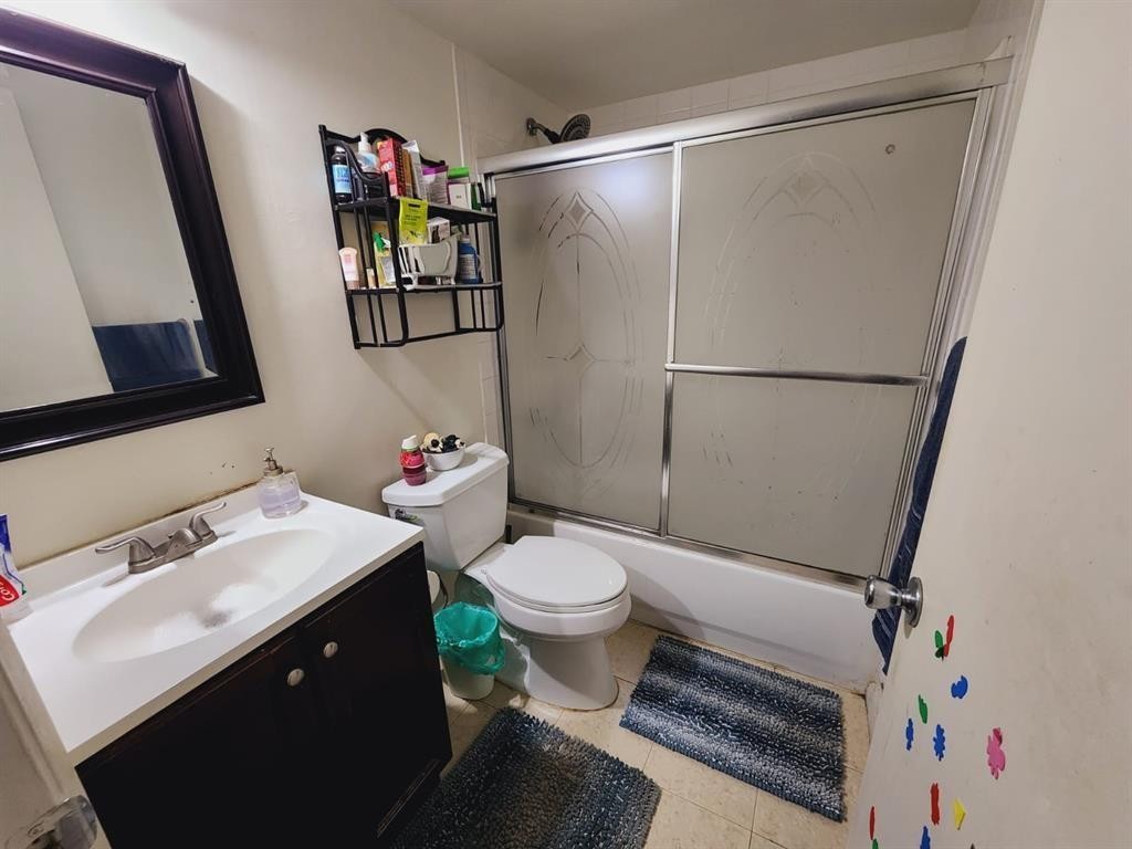 lakes of Jacaranda - Residential Lease