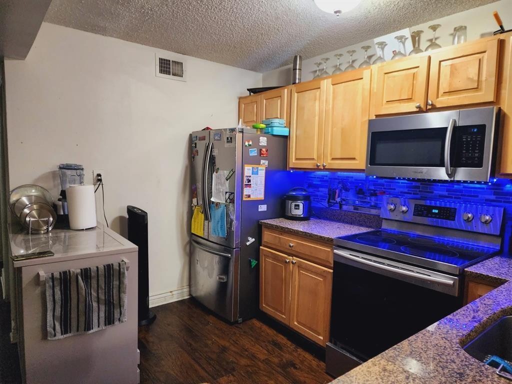 lakes of Jacaranda - Residential Lease