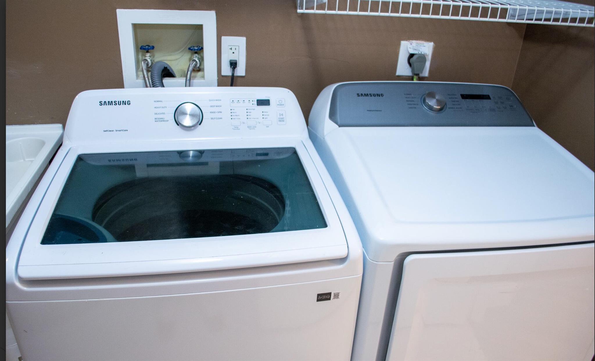 PARC COURT CONDO - Residential Lease