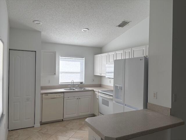 LAKEFOREST - Residential Lease