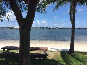 Palm Beach House - Residential Lease