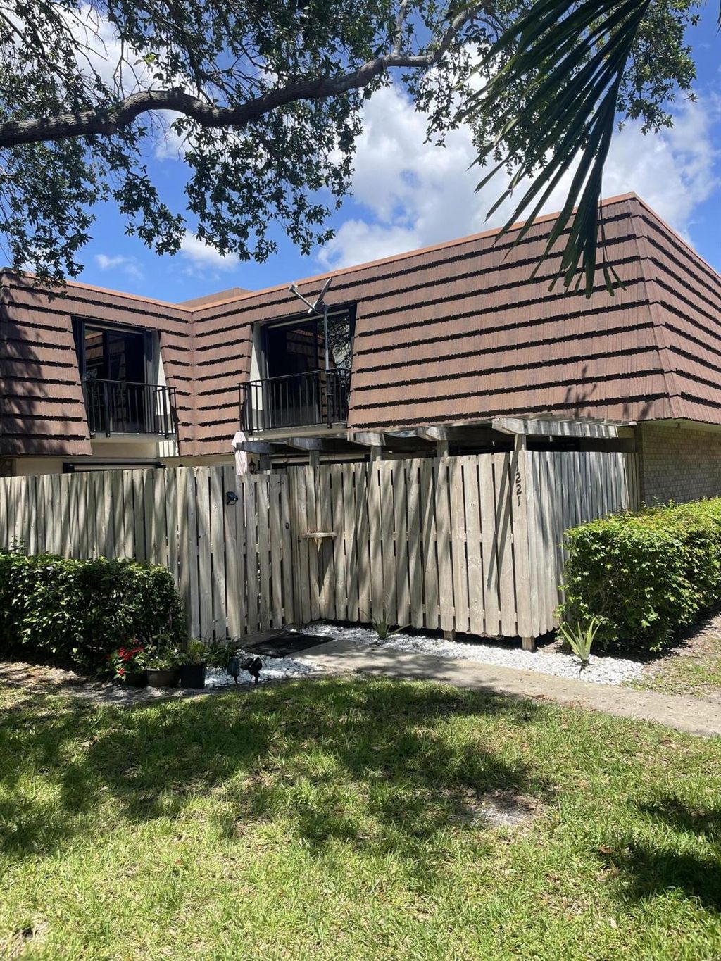 Photo of 1221 12th Lane, Palm Beach Gardens, FL 33418 (MLS # R10888333)