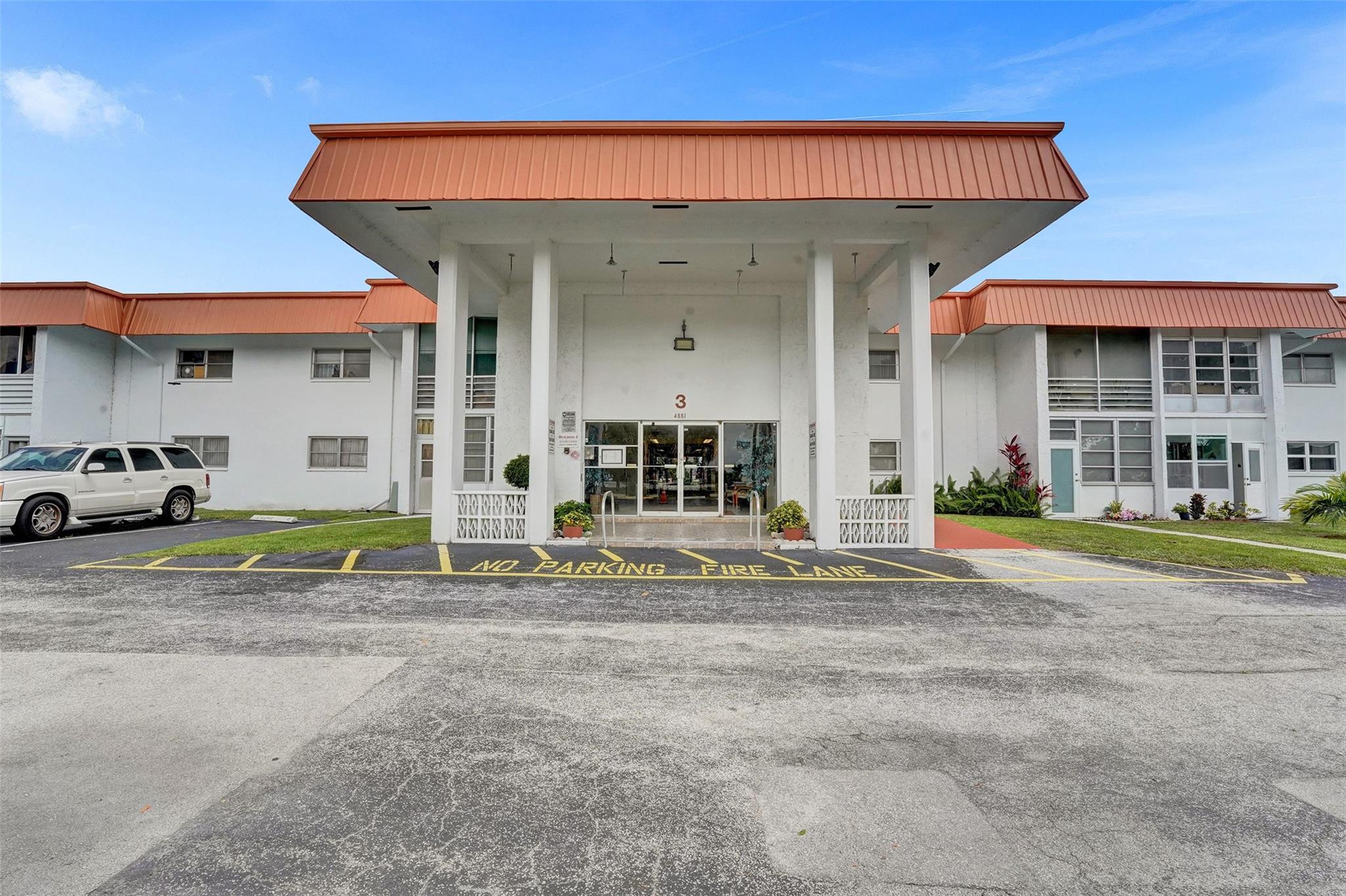 Castle Apartments - Residential