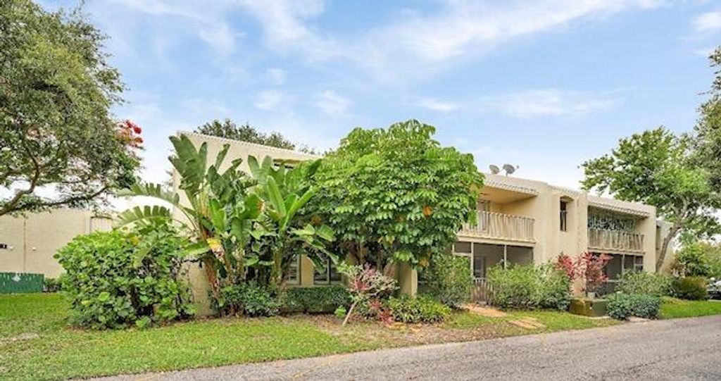 Photo of 150 Pineview Road #K4, Jupiter, FL 33469 (MLS # R11097603)