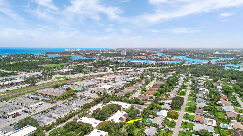 Photo of 150 Pineview Road #K4, Jupiter, FL 33469 (MLS # R11097603)