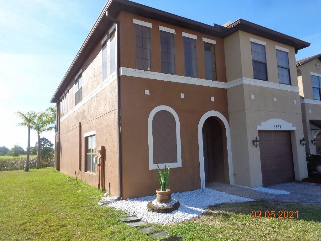 Photo of 5637 NW Coventry Cir #5637, Port Saint Lucie, FL 34986 (MLS # F10275147)