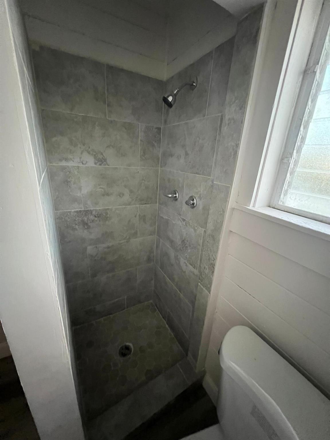 MEADOW PARK - Residential Lease