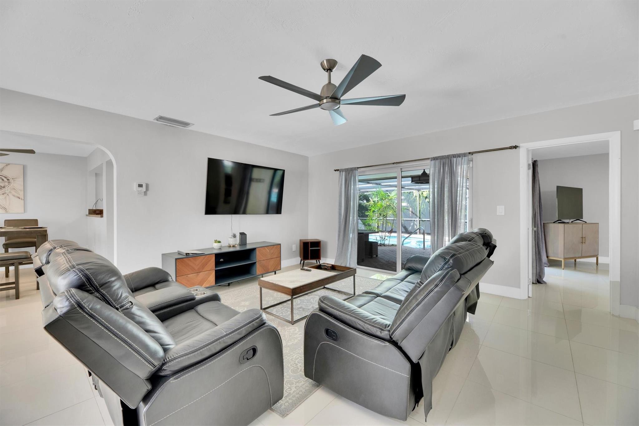 Pasadena Lakes South 75-4 - Residential