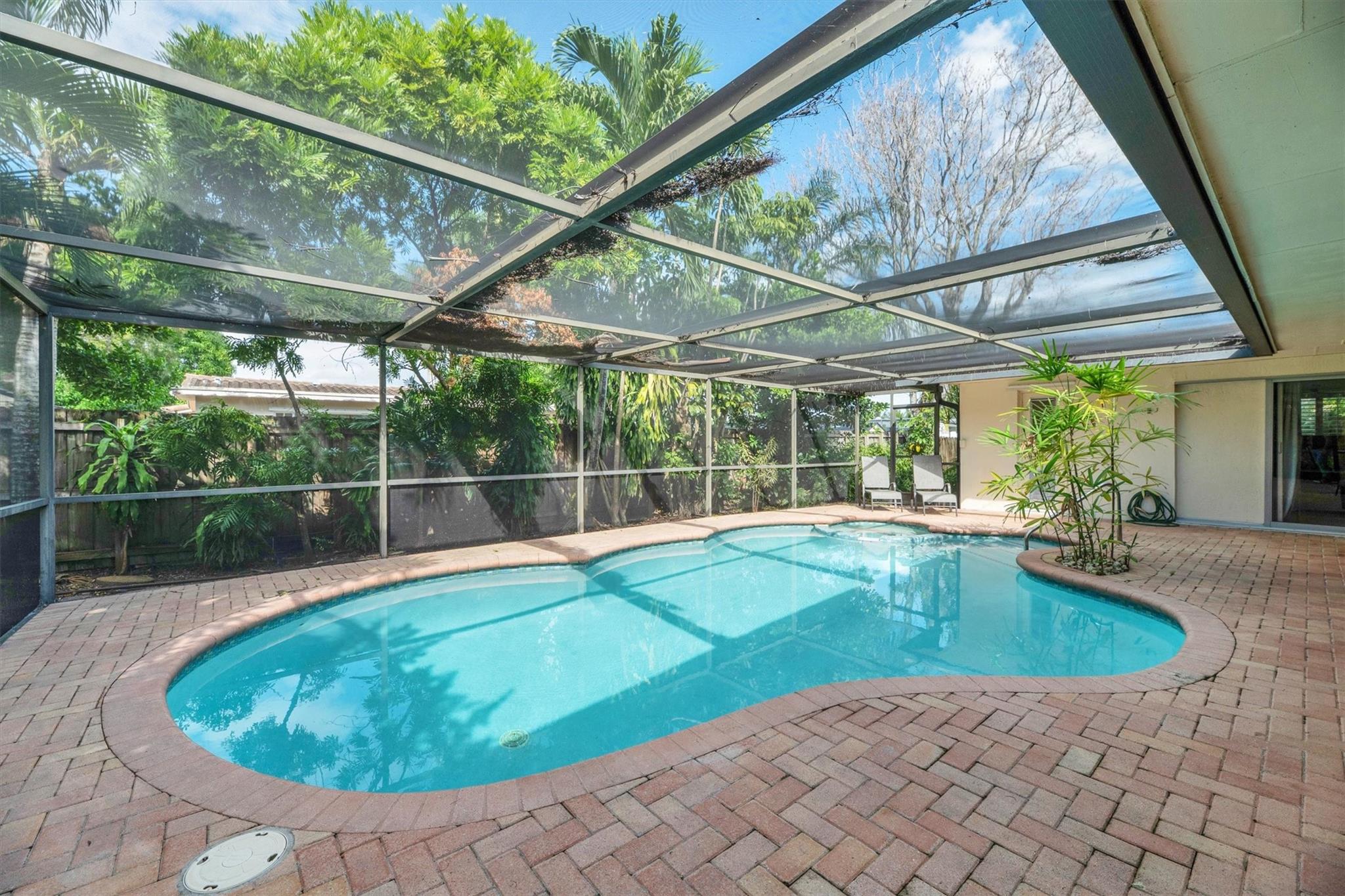 Pasadena Lakes South 75-4 - Residential