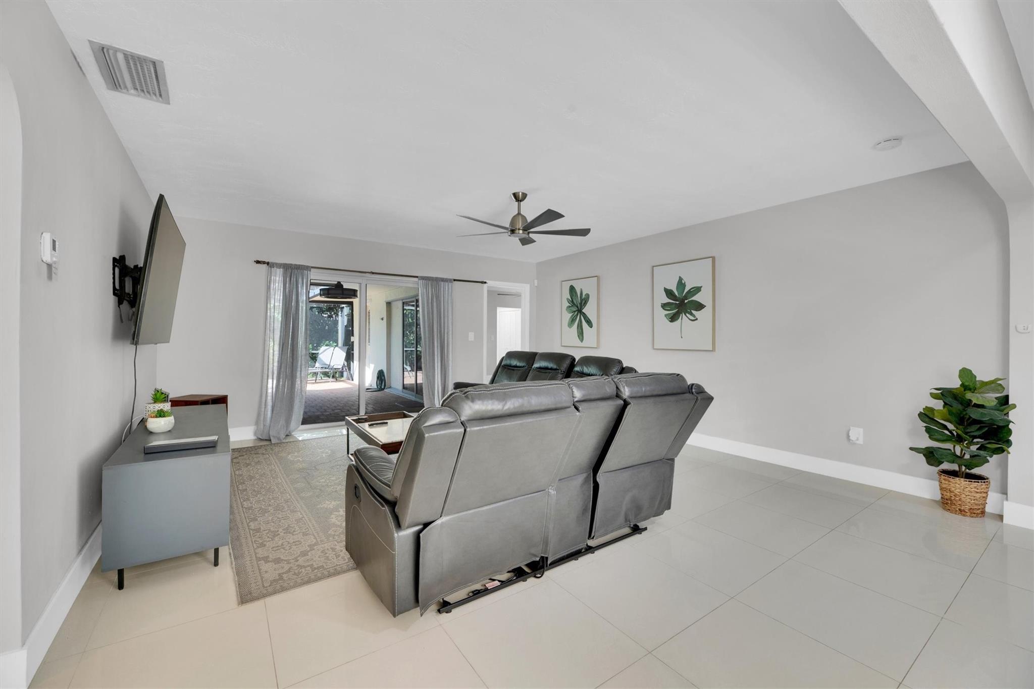 Pasadena Lakes South 75-4 - Residential