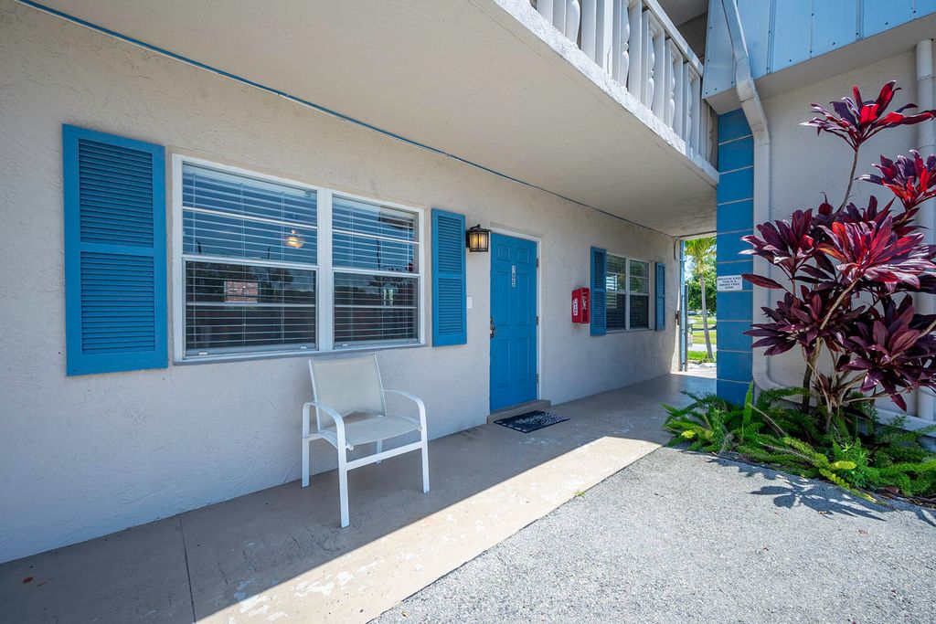 Photo of 801 Hummingbird Way #105, North Palm Beach, FL 33408 (MLS # R11109383)