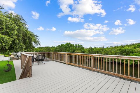 A home in Hutchinson Island