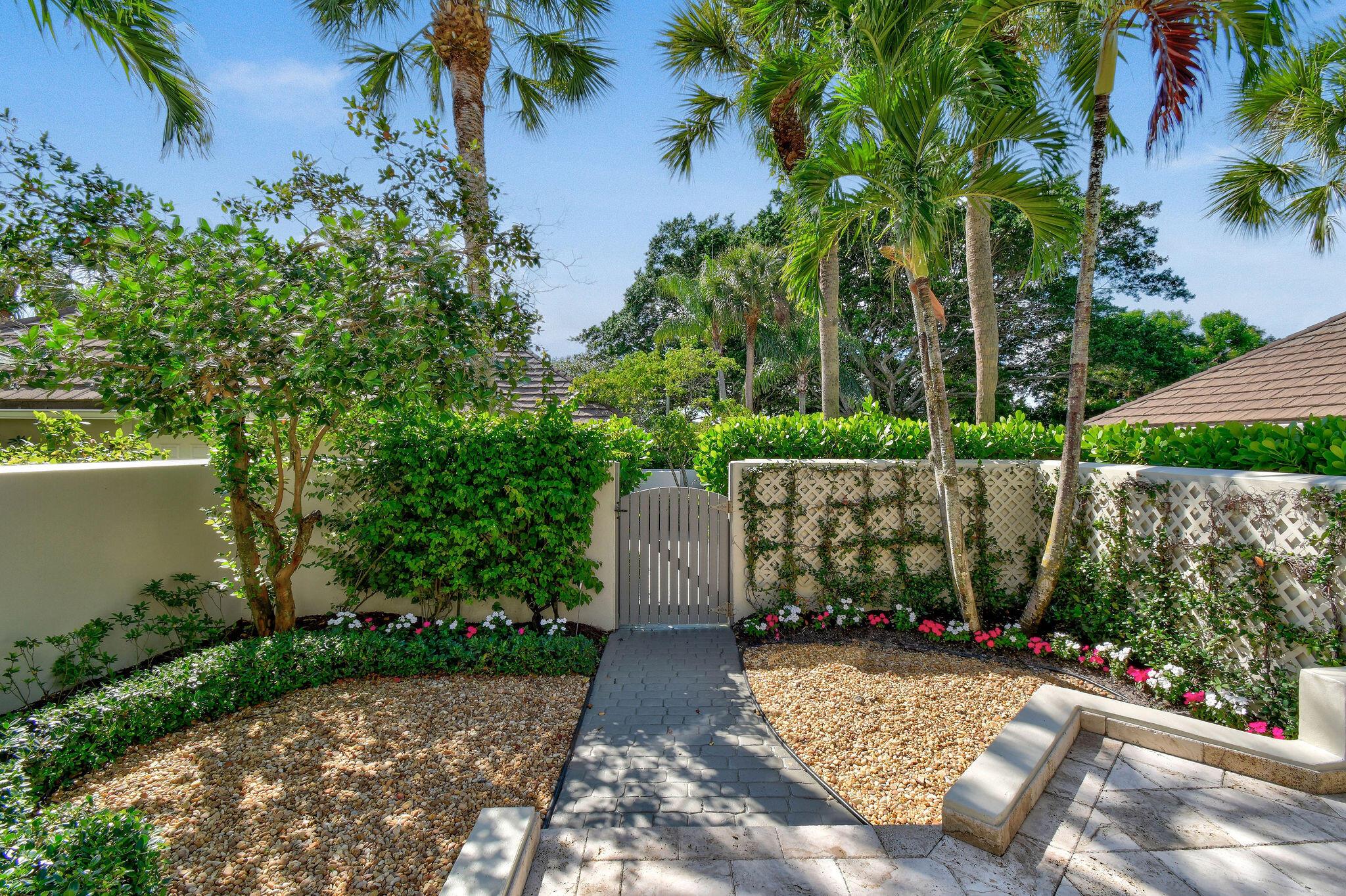 View photos, virtual tours, details... 2576 Muirfield Court