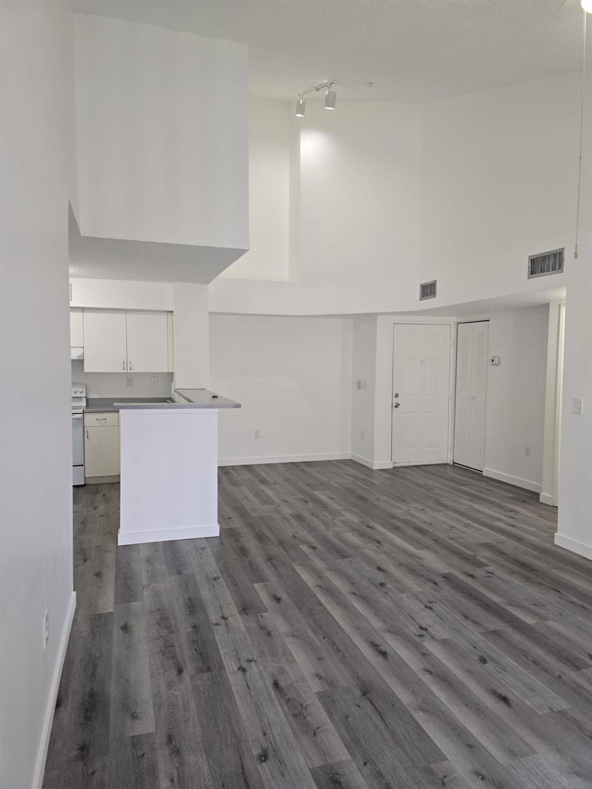 7832 Sonoma Springs Cir 206