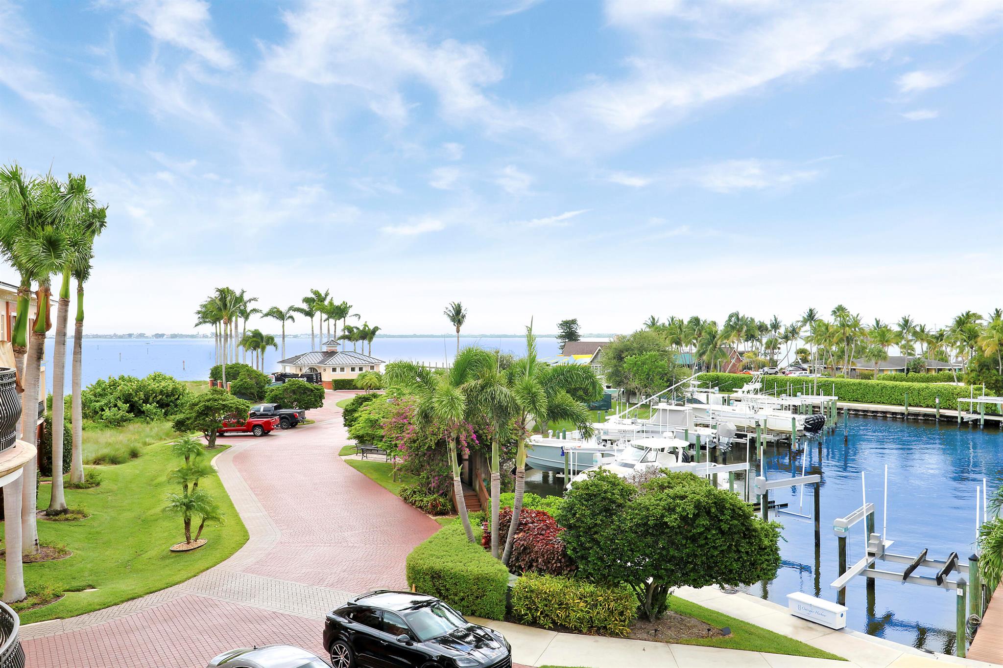 Outrigger Harbour Condomi - Residential