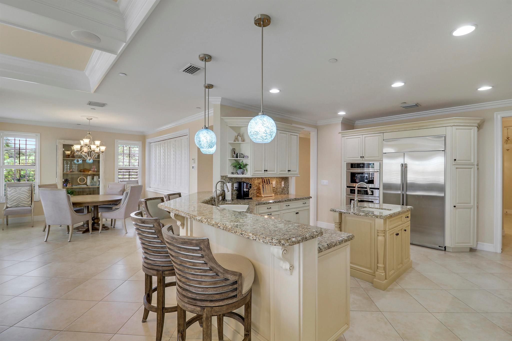 Outrigger Harbour Condomi - Residential