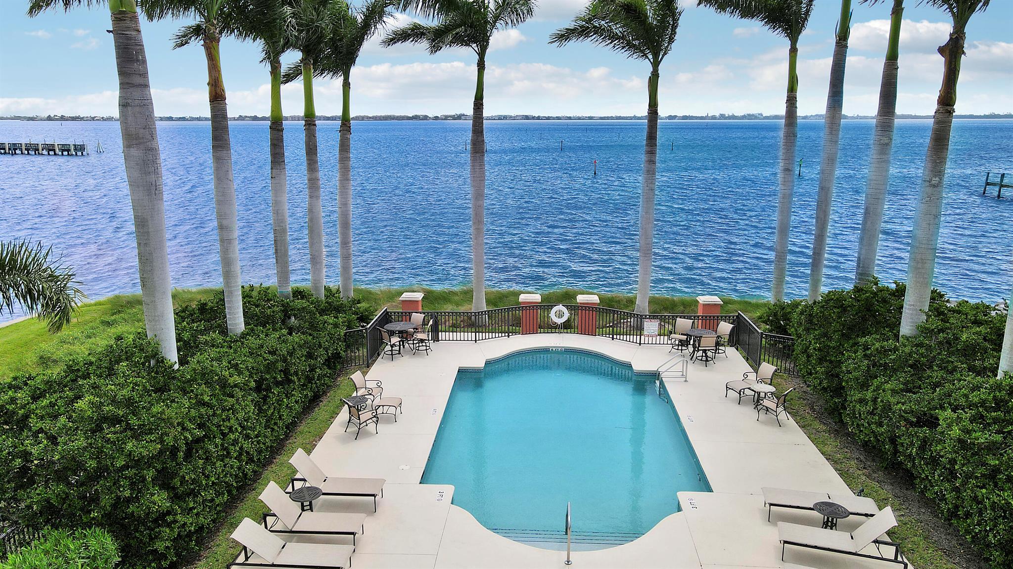 1508 NE Outrigger Landings Drive 310