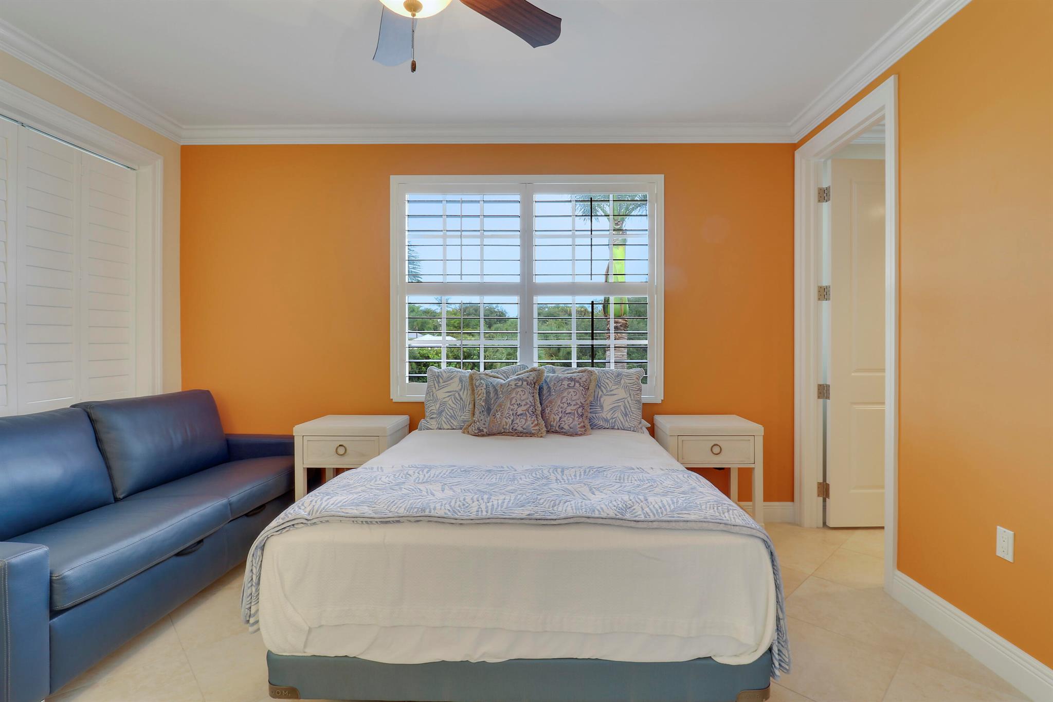 Outrigger Harbour Condomi - Residential