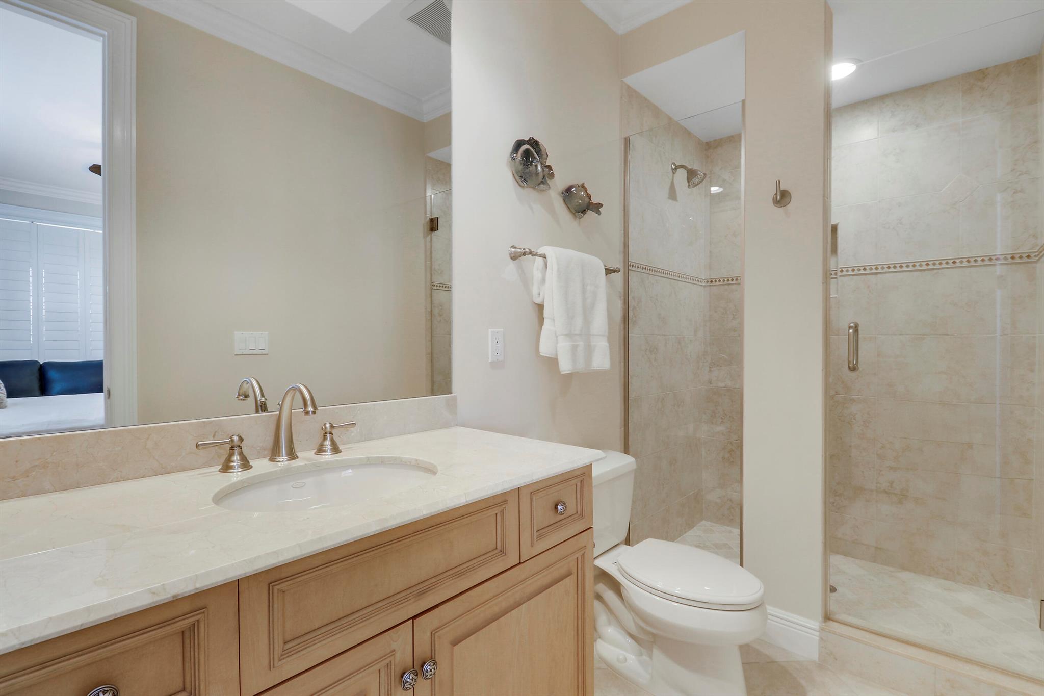 Outrigger Harbour Condomi - Residential