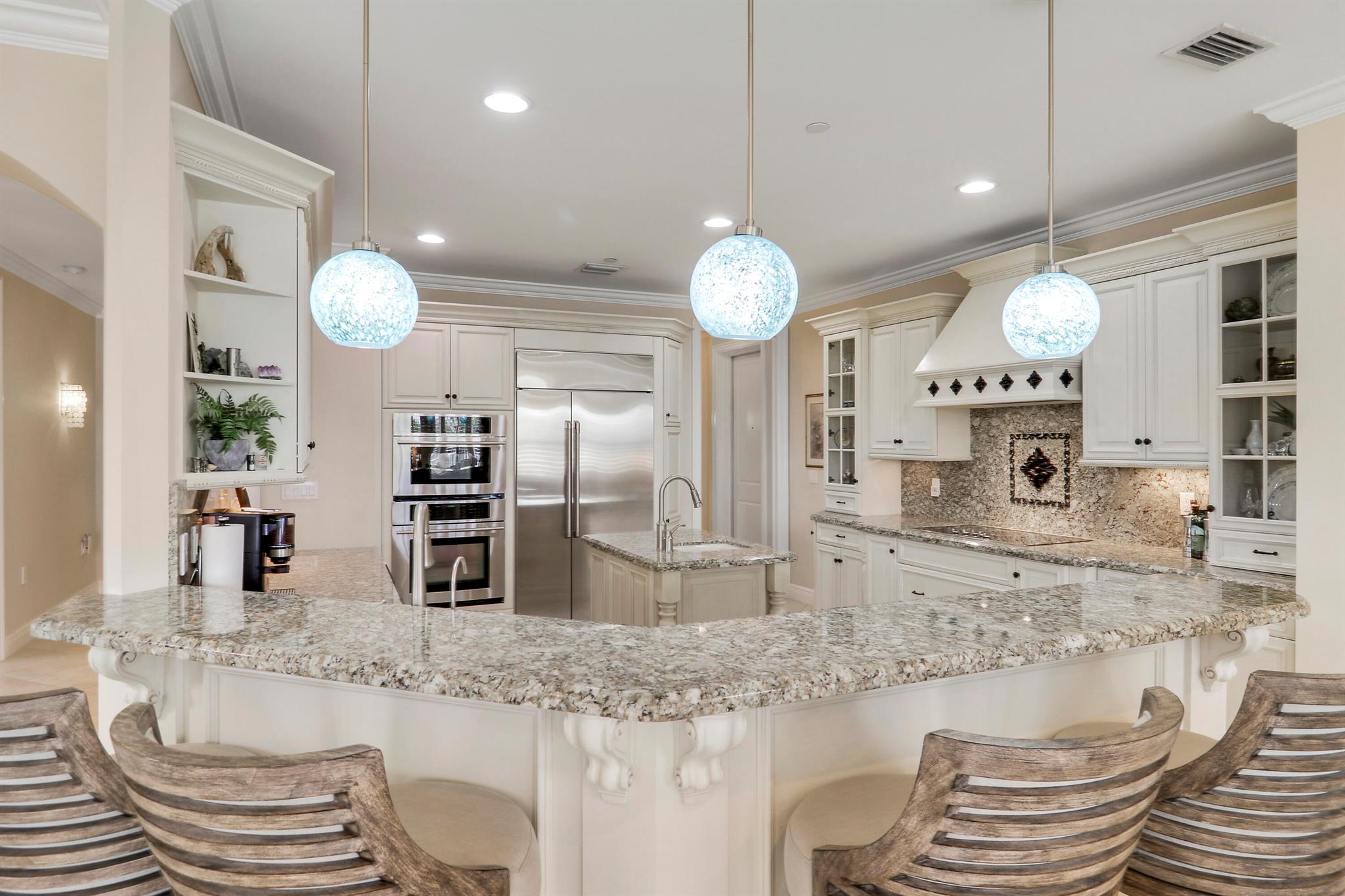 Outrigger Harbour Condomi - Residential