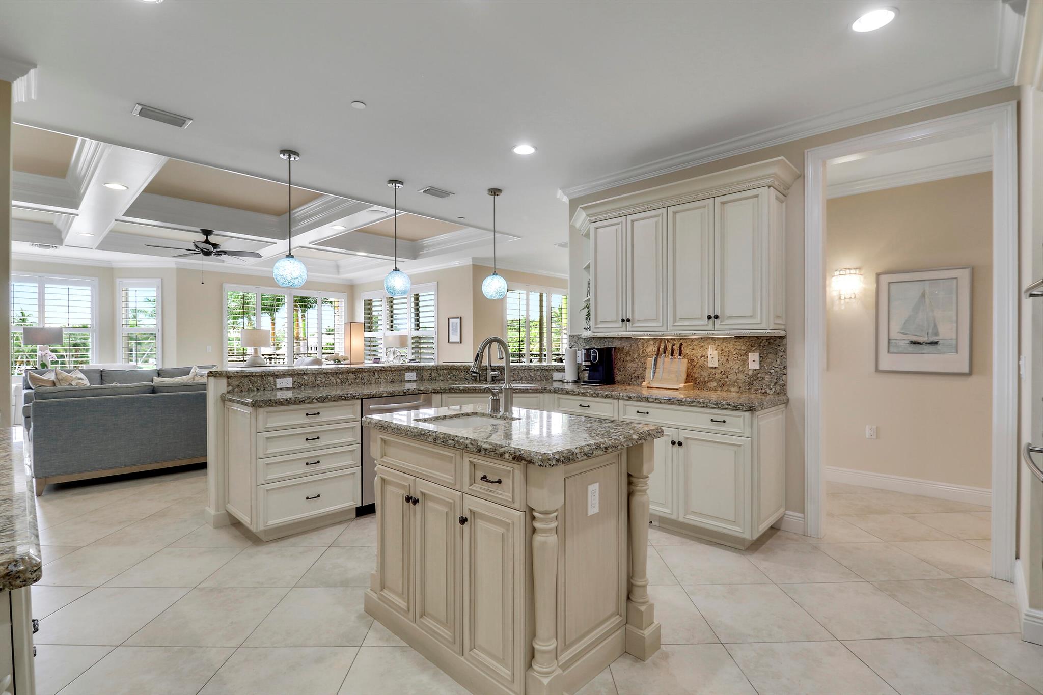 Outrigger Harbour Condomi - Residential