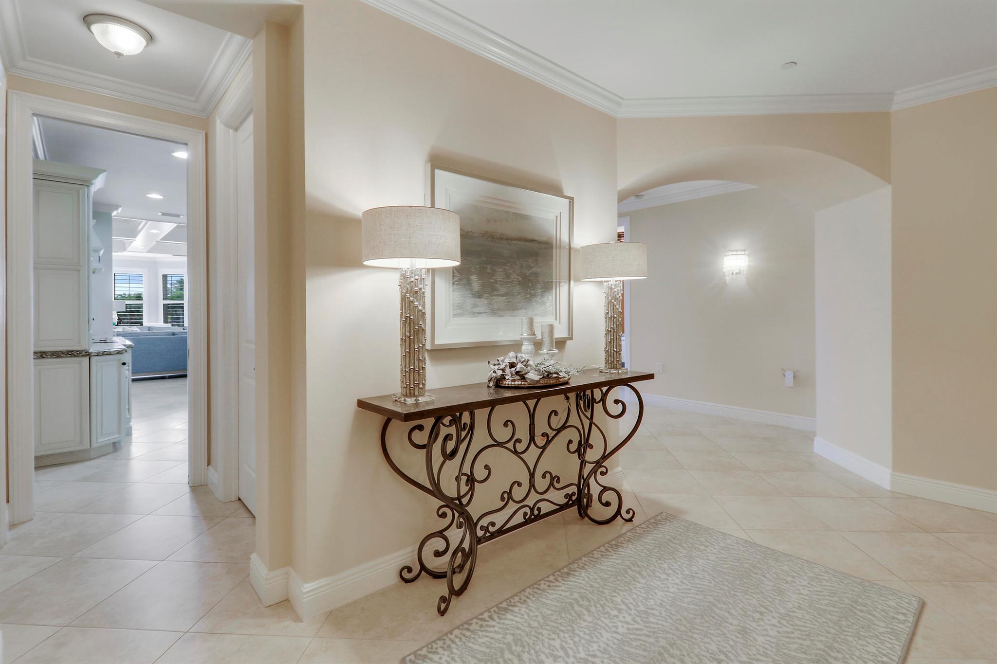 Outrigger Harbour Condomi - Residential