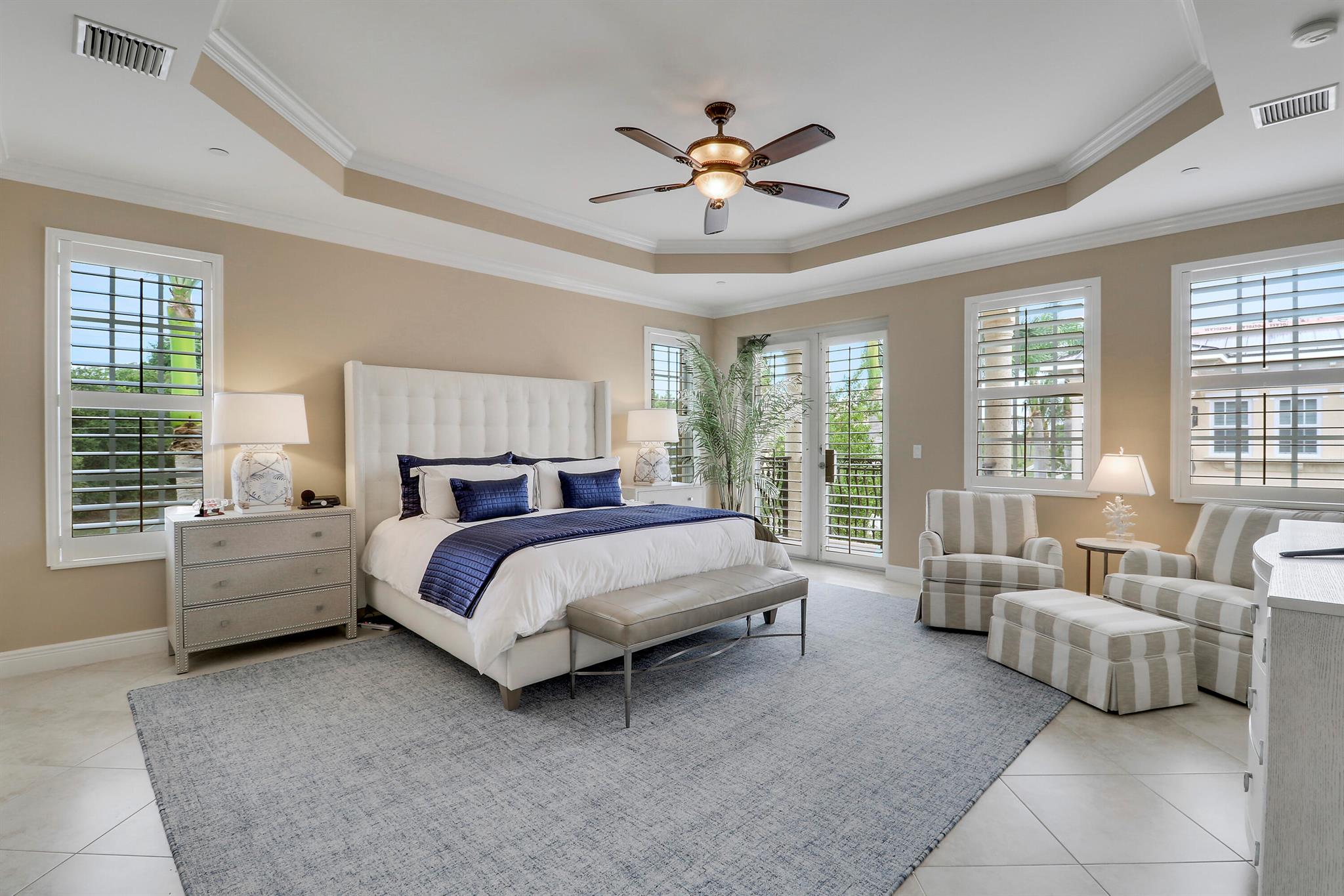 Outrigger Harbour Condomi - Residential